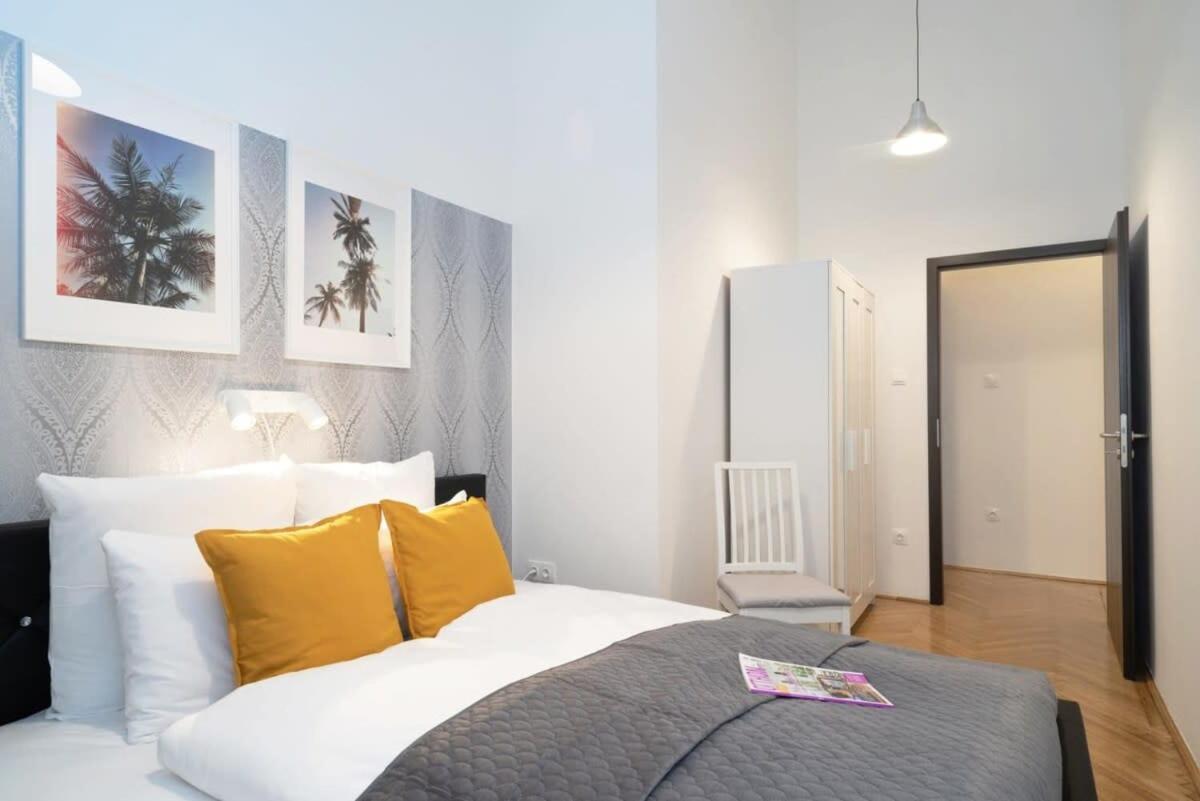 Ultra Central Large Stylish Apartment Budapeşte Dış mekan fotoğraf